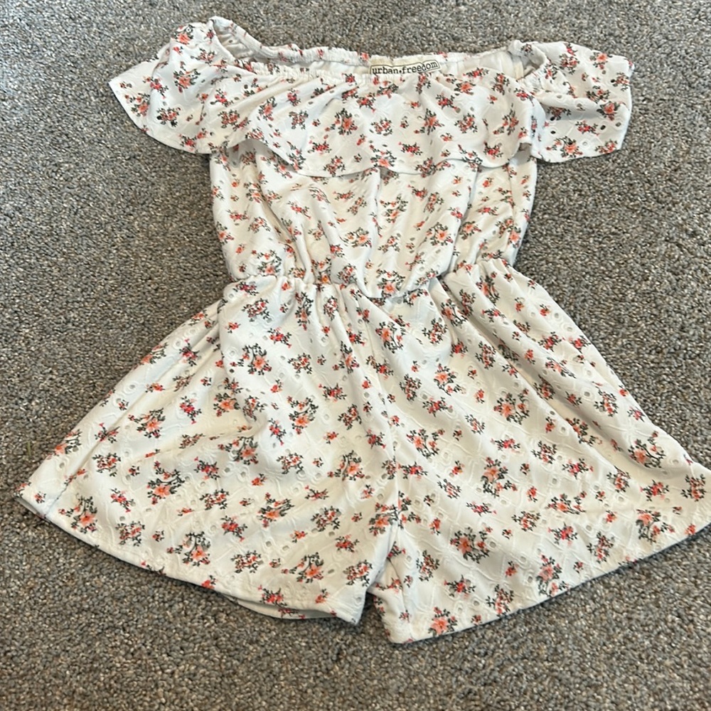 Adorable floral girls romper